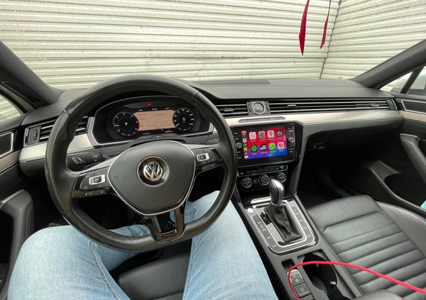 Volkswagen Passat cena 82000 przebieg: 205000, rok produkcji 2018 z Siedlce małe 56